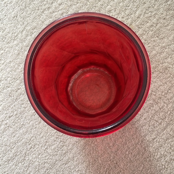 Red Vase - Picture 4 of 6